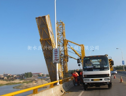 �B������--��z֧�����Q