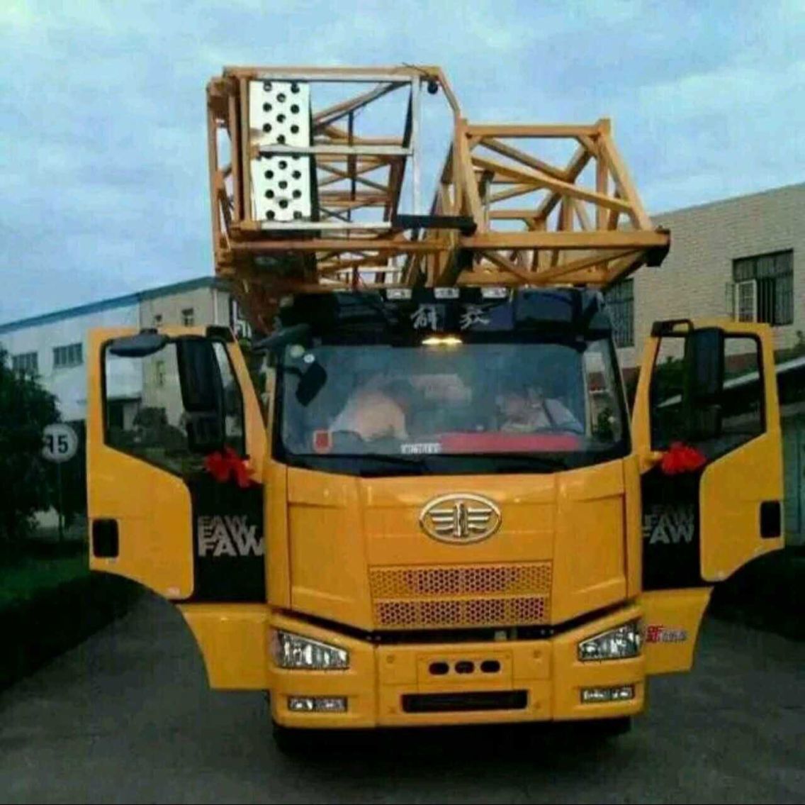 橋梁檢測(cè)車(chē)怎么清洗